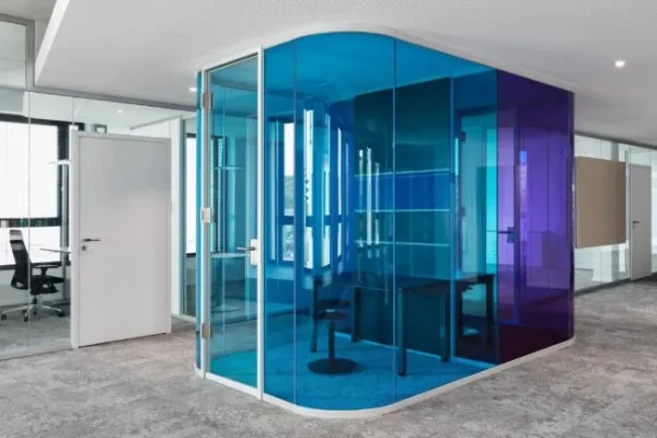 Important points in choosing and using a glass partition